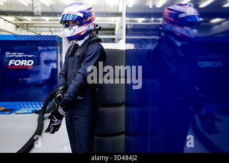 SARGEANT Logan (usa), Proton Competition, Ford Mustang LMGT3 #77, LM GT3, Aktion während des Rookie-Tests 2025 der FIA Langstrecken-Weltmeisterschaft 2025, am 9. November 2025 auf dem Bahrain International Circuit in Sakhir, Bahrain - Foto Julien Delfosse/DPPI Credit: DPPI Media/Alamy Live News Stockfoto