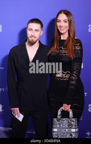 Paris, Frankreich. November 2025. Teilnehmer des Global Gift Gala Paris 2025 Photocall im Four Seasons George V Hotel am 8. November 2025 in Paris Frankreich. (Foto: F.BLAISE/ÙPtertainment/SIPA USA) Credit: SIPA USA/Alamy Live News Stockfoto