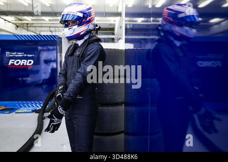 SARGEANT Logan (usa), Proton Competition, Ford Mustang LMGT3 #77, LM GT3, Aktion während des Rookie Tests der FIA World Endurance Championship 2025 2025, am 9. November 2025 auf dem Bahrain International Circuit in Sakhir, Bahrain Stockfoto