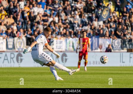 Empoli, Italien. November 2025. Andrea Fulignati (Empoli FC) während des Spiels Empoli FC gegen US Catanzaro, italienischer Fußball Serie B in Empoli, Italien, 08. November 2025 Credit: Independent Photo Agency/Alamy Live News Stockfoto