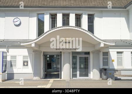 Bahnhof, Bad Oeynhausen, Kreis Minden-Lübbecke, Nordrhein-Westfalen, Deutschland *** Bahnhof, Bad Oeynhausen, Bezirk Minden Lübbecke, Nordrhein-Westfalen, Deutschland Stockfoto