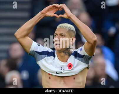 London, Großbritannien. November 2025. Tottenham Hotspur / Manchester United - Premier League - Tottenham Hotspur Stadium - London. Richarlison feiert sein Ziel. Bildnachweis: Mark Pain / Alamy Live News Stockfoto