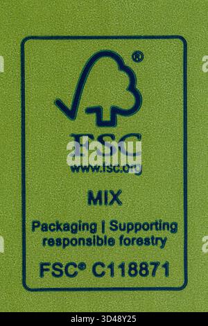 FSC-Logo-Symbol vorsichtig handhaben Logos auf der Verpackung recyceln Stockfoto