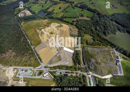 Luftaufnahme, Baustelle, Deponie Eichenallee, Firma Hermann Nottenkaemper OHG Tongrube im Gartroper Busche, Huenxe, Nordrhein-Westfalen, GE Stockfoto