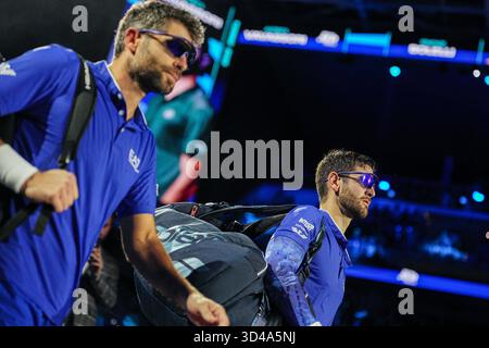 Torino, Italien. November 2025. Die Italiener Simone Bolelli und Andrea Vavassori vor ihrem Doppel-Tennis-Spiel im ATP World Tour Finals im Inalpi Arenain Turin, Italien - Sonntag, 9. November 2025. Sport - . (Foto: Marco Alpozzi/Lapresse) Credit: LaPresse/Alamy Live News Stockfoto