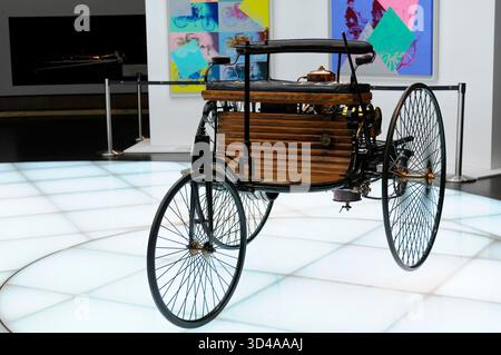Benz Patent Motor Car, Baujahr 1886, Mercedes-Benz Museum, Stuttgart, Baden-Württemberg, Deutschland, Europa Stockfoto