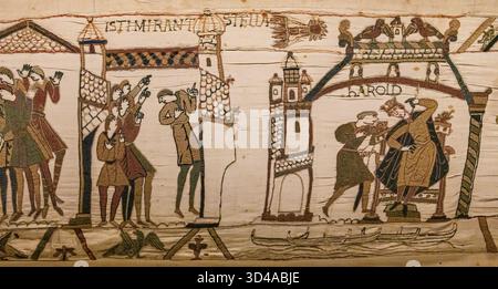 BAYEUX, FRANKREICH, 14. MAI 2024: Wandmalereien von Bayeux, Kathedrale, normandie Stockfoto