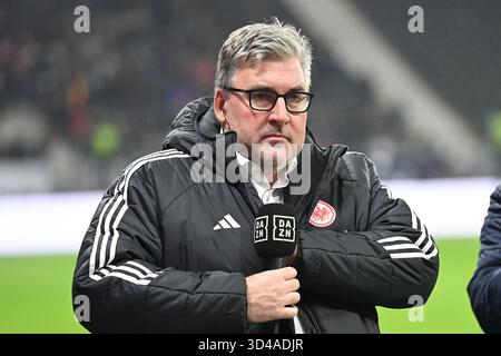 Frankfurt, Deutschland. November 2025. Fußball 1. Bundesliga 10. Spieltag Eintracht Frankfurt - 1. FSV Mainz 05 am 09.11.2025 im Deutschen Bank Park in Frankfurt Axel Hellmann ( Geschaeftsführer Frankfurt ) DFL-Vorschriften verbieten jede Verwendung von Fotografien als Bildsequenzen und/oder Quasi-Video. Foto: Revierfoto Credit: ddp Media GmbH/Alamy Live News Stockfoto
