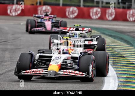 Sao Paulo, Brasilien. November 2025. Liam Lawson (NZL) Racing Bulls VCARB 02. 09.11.2025. Formel-1-Weltmeisterschaft, Rd 21, Großer Preis Brasiliens, Sao Paulo, Brasilien, Wettkampftag. Quelle: James Moy/Alamy Live News Stockfoto