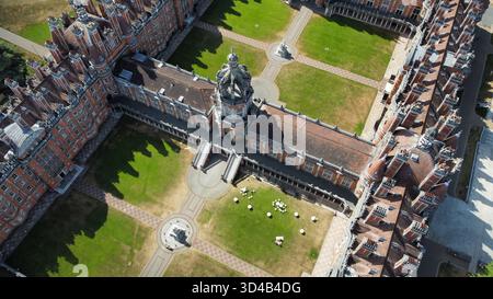 Luftaufnahme des Hauptgebäudes der Royal holloway University in London Stockfoto