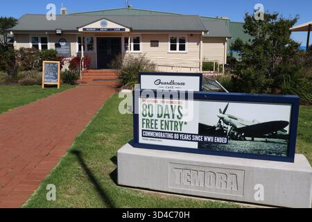 Temora, NSW, Australien. November 2025. Das Temora Aviation Museum bietet vom 2. September bis 20. November 2025 freien Eintritt, um 80 Jahre seit Ende des Zweiten Weltkriegs zu feiern. Das 1999 gegründete Temora Aviation Museum zeigt eine der weltweit besten Sammlungen fliegender historischer Flugzeuge. Kredit: Carrot/Alamy Live News Stockfoto