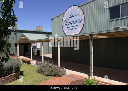 Temora, NSW, Australien. November 2025. Das Temora Aviation Museum bietet vom 2. September bis 20. November 2025 freien Eintritt, um 80 Jahre seit Ende des Zweiten Weltkriegs zu feiern. Das 1999 gegründete Temora Aviation Museum zeigt eine der weltweit besten Sammlungen fliegender historischer Flugzeuge. Kredit: Carrot/Alamy Live News Stockfoto