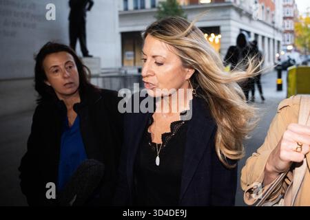 Deborah Turness kommt nach ihrem Rücktritt im BBC Broadcasting House in London an. Bilddatum: Montag, 10. November 2025. Stockfoto