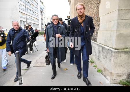 Paris, Frankreich. November 2025. Jean-Michel Darrois, Anwalt Nicolas Sarkozy, verließ das Gefängnis de la Sante in Paris am 10. November 2025 nach der visio-Konferenz mit Nicolas Sarkozy während der Audienz vor dem Pariser Berufungsgericht für den Antrag auf Freilassung von Nicolas Sarkozy in Paris am 10. November 2025. Foto: Eliot Blondet/ABACAPRESS.COM Credit: Abaca Press/Alamy Live News Stockfoto