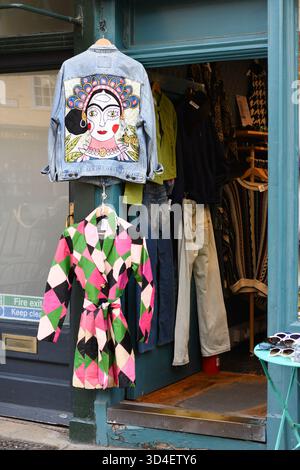 Secondhand Kleidung Shop Stockfoto