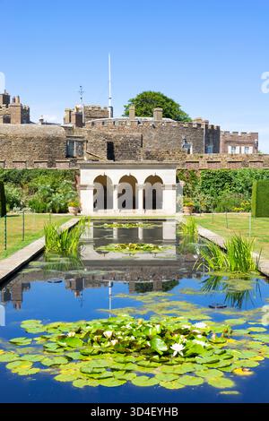 Walmer Castle Gardens Deal Kent - Walmer Castle and Gardens The Queen Mothers Garden Walmer Deal Kent England GB Europa Stockfoto