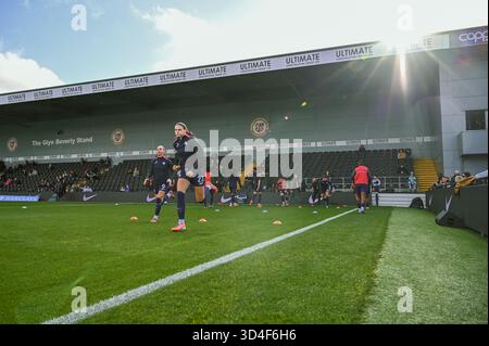 London, Großbritannien. November 2025. Die Spieler London City Lionesses erwärmten sich vor dem Spiel der Barclays Womens Super League zwischen London City Lionesses und Tottenham Hotspur im Copperjax Community Stadium am 9. November 2025 in Bromley, England. Quelle: SPP Sport Pressefoto. /Alamy Live News Stockfoto