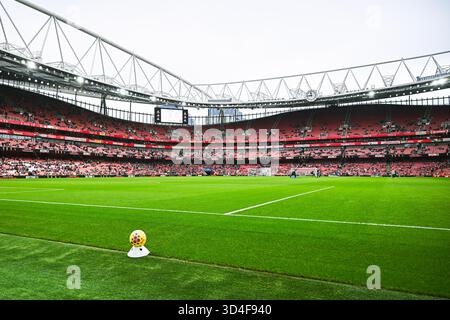 London, Großbritannien. November 2025. Allgemeine Ansicht im Inneren des Stadions vor dem Spiel der Barclays Womens Super League zwischen Arsenal und Chelsea im Emirates Stadium am 8. November 2025 in London, England. Quelle: SPP Sport Pressefoto. /Alamy Live News Stockfoto