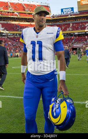 November 2025; Santa Clara, Kalifornien, USA; los Angeles Rams Quarterback Jimmy Garoppolo (11) nach dem Spiel gegen die San Francisco 49ers im Levi’s Stadium. Obligatorische Gutschrift: Stan Szeto - Image of Sport Stockfoto