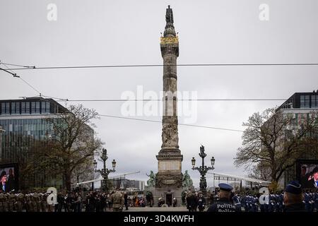 Brüssel, Belgien November 2025. Die Abbildung zeigt die Kongresssäule (Colonne du Congres/Congreskolom) während einer Gedenkfeier zum Ersten Weltkrieg am Denkmal „Grab des unbekannten Soldaten“ in Brüssel, Dienstag, den 11. November 2025. Am 11. November 1918 wurde der Waffenstillstand unterzeichnet, was das Ende des Ersten Weltkriegs markiert. BELGA FOTO JAMES ARTHUR GEKIERE Credit: BELGA News Agency/Alamy Live News Stockfoto