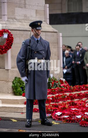 London, Großbritannien. November 2025. Der jährliche Gedenkdienst der Front Association im Cenotaph London UK Credit: Ian Davidson/Alamy Live News Stockfoto