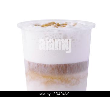 Essen, geeister thailändischer Milchtee mit Blasen in Plastikbecher Stockfoto