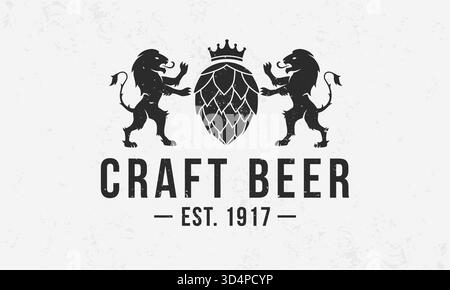 Heraldisches Biermonogramm. Vintage Craft Beer Logo mit Hopfen und Löwen Silhouetten. Bierschale mit Grunge-Textur. Posterdesign für Bar, Pub, Restaurant Stock Vektor