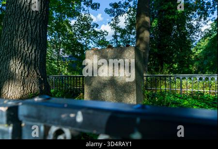 Das historische Grab von Heinrich von Kleist und Henriette Vogel im Kleist-Gedächtnispark bei Wannsee, Berlin. Kleistdenkmal, Kleist Denkmal. Stockfoto
