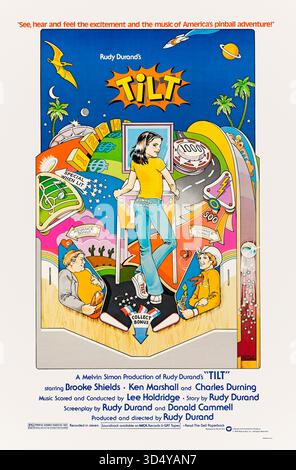Tilt (1979) unter der Regie von Rudy Durand mit Brooke Shields, Ken Marshall und Charles Durning. Ein junges weibliches Flipperwunder trifft sich zusammen mit einem Spieler, der sein Glück hat, um Flipperwettbewerbe zu veranstalten und Träume von Ruhm und Reichtum zu verfolgen. Foto eines Original-Posters aus dem Jahr 1979 mit einem Blatt, das NUR ZUR REDAKTIONELLEN VERWENDUNG VON Drew Struzan VERWENDET WIRD. Quelle: BFA / Warner Bros Stockfoto