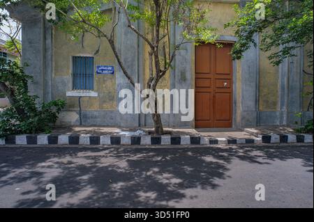 08 20 2009 Vintage altes Gebäude im French Quarter (Weiße Stadt) dieser Gegend ist bekannt für seine unverwechselbare Kolonialarchitektur, französische Kolonie.Puduc Stockfoto