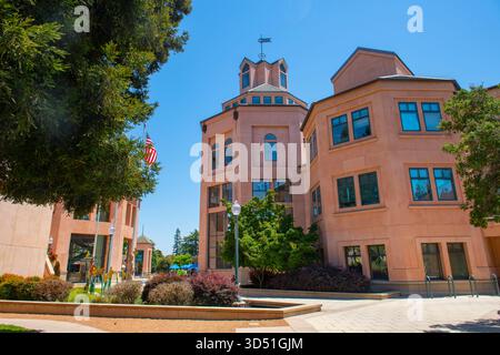Mountain View City Hall and Center for the Performing Arts in 500 Castro Street im historischen Stadtzentrum von Mountain View, Kalifornien, USA. Stockfoto