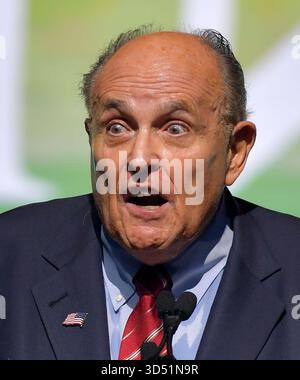 WEST PALM BEACH, FL - 19. DEZEMBER: der ehemalige Bürgermeister von New York City und Anwalt von Präsident Donald Trump Rudy Giuliani, der am 19. Dezember 2019 im Palm Beach County Convention Center in West Palm Beach, Florida, auf dem Wendepunkt USA Student Action Summit 2019 spricht. Leute: Rudy Giuliani Stockfoto
