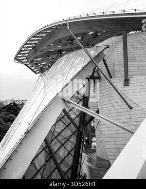 Die Louis Vuitton Foundation, entworfen von Frank Gehry, Paris, Frankreich, Europa. Stockfoto