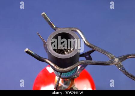 Ein Blei schmelzen, geschmolzenes Blei Metall Proben Stockfoto