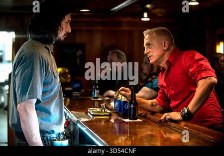 Logan Lucky ist eine US-amerikanische Komödie von Steven Soderbergh aus dem Jahr 2017, die auf einem Drehbuch seiner Frau Jules Asner (Rebecca Blunt) basiert. Soderbergh kam aus dem Ruhestand, um den Film Regie zu führen und verteilte ihn unabhängig über seine eigene Firma Fingerprint Releasing. Der Film zeigt eine Ensemble-Besetzung bestehend aus Channing Tatum, Adam Driver, Riley Keough, Daniel Craig, Seth MacFarlane, Katie Holmes, Hilary Swank, Katherine Waterston und Sebastian Stan. Stockfoto