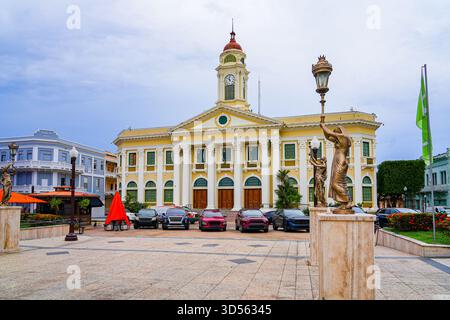 Mayagüez Alcaldía (Rathaus) im neoklassizistischen Stil, Plaza Colón, Puerto Rico Stockfoto