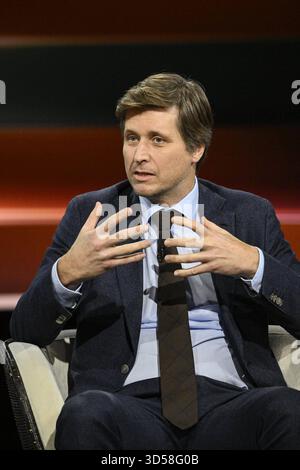 Moritz Schularick Ökonom 11/25 ihr Prof. Moritz Schularick am 13. November 2025 in Markus Lanz , ZDF Aufzeichnung vom 12. November 2025 TV Fernsehen Talkshow Talkshow Deutschland deutsch deutscher Mann Volkswirt Wirtschaftswissenschaftler Wissenschaftler Wirtschaft Präsident IWF Wirtschaftswissenschaftler Economic hoch halb sitzend sprechend gestikuliert *** Moritz Schularick Ökonom 11 25 ihr Prof. Moritz Schularick am 13. November 2025 in Markus Lanz , ZDF Aufnahme vom 12. November 2025 TV-Talkshow Talkshow deutschland deutscher Mann Ökonom Wissenschaftler econo Stockfoto