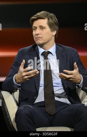 Moritz Schularick Ökonom 11/25 ihr Prof. Moritz Schularick am 13. November 2025 in Markus Lanz , ZDF Aufzeichnung vom 12. November 2025 TV Fernsehen Talkshow Talkshow Deutschland deutsch deutscher Mann Volkswirt Wirtschaftswissenschaftler Wissenschaftler Wirtschaft Präsident IWF Wirtschaftswissenschaftler Economic hoch halb sitzend sprechend gestikuliert *** Moritz Schularick Ökonom 11 25 ihr Prof. Moritz Schularick am 13. November 2025 in Markus Lanz , ZDF Aufnahme vom 12. November 2025 TV-Talkshow Talkshow deutschland deutscher Mann Ökonom Wissenschaftler econo Stockfoto