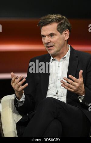 Gregor Peter Schmitz Journalist 11/25 ihr Gregor Peter Schmitz am 12. November 2025 in Markus Lanz , ZDF TV Fernsehen Talkshow Talkshow Talkshow Deutschland deutsch deutscher Mann Journalismus Chefredakteur STERN deutscher Journalismus hoch halb sitzend sprechend gestikuliert *** Gregor Peter Schmitz Journalist 11 25 ihr Gregor Peter Schmitz am 12. November 2025 in Markus Lanz , ZDF TV Talkshow Talkshow Deutschland deutscher Mann Journalismus Chefredakteur STERN deutscher Journalismus Chefredakteur STERN deutscher Journalismus High halb sitzend Sprechen gestikulierend Stockfoto