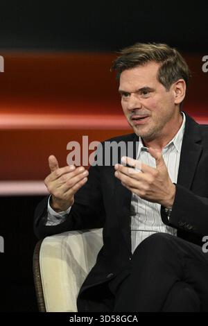 Gregor Peter Schmitz Journalist 11/25 ihr Gregor Peter Schmitz am 12. November 2025 in Markus Lanz , ZDF TV Fernsehen Talkshow Talkshow Talkshow Deutschland deutsch deutscher Mann Journalismus Chefredakteur STERN deutscher Journalismus hoch halb sitzend sprechend gestikuliert *** Gregor Peter Schmitz Journalist 11 25 ihr Gregor Peter Schmitz am 12. November 2025 in Markus Lanz , ZDF TV Talkshow Talkshow Deutschland deutscher Mann Journalismus Chefredakteur STERN deutscher Journalismus Chefredakteur STERN deutscher Journalismus High halb sitzend Sprechen gestikulierend Stockfoto