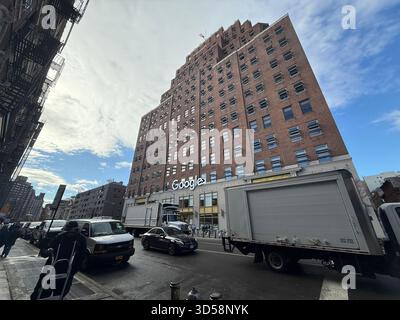 14. November 2025, New York City, New York: (NEUE) Fassade des Google Building in Manhattan-NYC. 13. November 2025, New York, USA: Die Fassade des google-Gebäudes an der 111 8th Avenue in manhattan, New York City.Credit: Niyi Fote/Thenews2 (Foto: Niyi Fote/Thenews2/ZUMAPRESS) (Credit Image: © Niyi Fote/TheNEWS2 via ZUMA Press Wire) NUR REDAKTIONELLE VERWENDUNG! Nicht für kommerzielle ZWECKE! Stockfoto