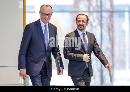 Pressekonferenz mit Präsident der Republik Zypern, Nikos Christodoulides und Bundeskanzler Friedrich Merz CDU, im Bundeskanzleramt in Berlin am 14. November 2025. Berlin Berlin Deutschland Kanzleramt *** Pressekonferenz mit dem Präsidenten der Republik Zypern, Nikos Christodoulides und Bundeskanzler Friedrich Merz CDU , am 14. November 2025 im Bundeskanzleramt Berlin Berlin Stockfoto