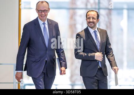 Pressekonferenz mit Präsident der Republik Zypern, Nikos Christodoulides und Bundeskanzler Friedrich Merz CDU, im Bundeskanzleramt in Berlin am 14. November 2025. Berlin Berlin Deutschland Kanzleramt *** Pressekonferenz mit dem Präsidenten der Republik Zypern, Nikos Christodoulides und Bundeskanzler Friedrich Merz CDU , am 14. November 2025 im Bundeskanzleramt Berlin Berlin Stockfoto