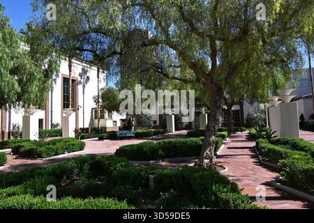 LOS ANGELES, KALIFORNIEN - 15. OCT 2025: The South Patio at Union Station in Downtown Los Angeles. Stockfoto