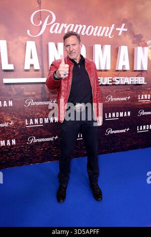 Ralf Moeller nimmt am 14. November 2025 in Berlin an der europäischen Premiere der Paramount+-Serie „Landman“ im Zoo Palast Teil Stockfoto