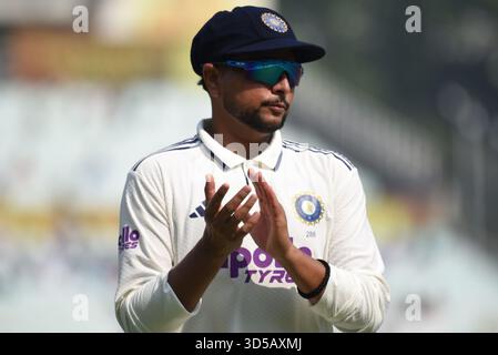 Kalkutta, Indien. November 2025. Indien; Südafrika; Sport; Cricket; Testspiel; Eden Graden am ersten Tag des ersten Test Cricket Matches zwischen Indien und Südafrika in den Eden Gardens in Kalkutta am Freitag, den 14. November 2025. Foto: Debajyoti Chakraborty.(Foto: Debajyoti Chakraborty/News Images) in Kalkutta, Indien am 14.11.2025. (Foto: Debajyoti Chakraborty/News Images/SIPA USA) Credit: SIPA USA/Alamy Live News Stockfoto