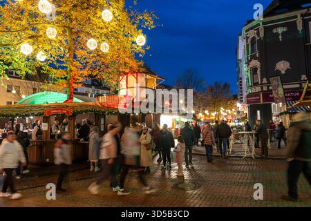 Weihnachtsmarkt in Essen-Steele, Start schon Anfang November, gilt als der zeitliche längste Weihnachtsmarkt in NRW, Essen NRW, Deutschland, Essen-Steele *** Weihnachtsmarkt in Essen Steele, beginnt Anfang November, gilt als der längste Weihnachtsmarkt in NRW, Essen NRW, Deutschland, Essen Steele Stockfoto