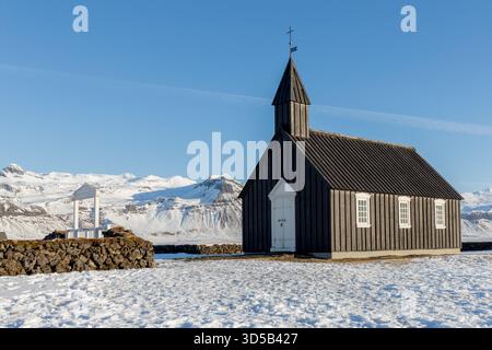 Winterszenen aus Island, die die berühmten Wahrzeichen und die natürliche Schönheit der Insel zeigen Stockfoto