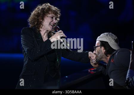 Fiorella Mannoia vor dem Einzelspiel zwischen Alexander Zverev (GER) und Felix Auger-Aliassime (CAN) am 6. Tag des Nitto ATP Finals 2025 in der Inalpi Arena am 14. November 2025 in Turin, Italien Stockfoto