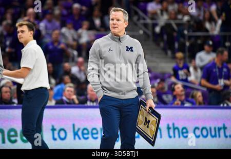 Fort Worth, TX, USA. November 2025. Dusty May, Trainer von Michigan Wolverines, spielte in der zweiten Halbzeit in einem College-Basketballspiel gegen die TCU Horned Frogs in der Schollmaier Arena in Fort Worth, TX. Austin McAfee/CSM/Alamy Live News Stockfoto
